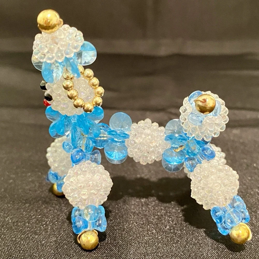 Small Beaded Poodle Homemade‎ out of Beads